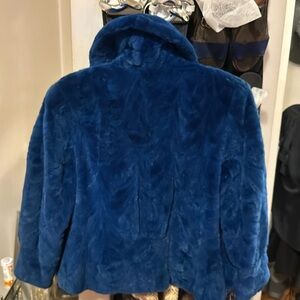 Faux fur got it Hong Kong fells lie real fur